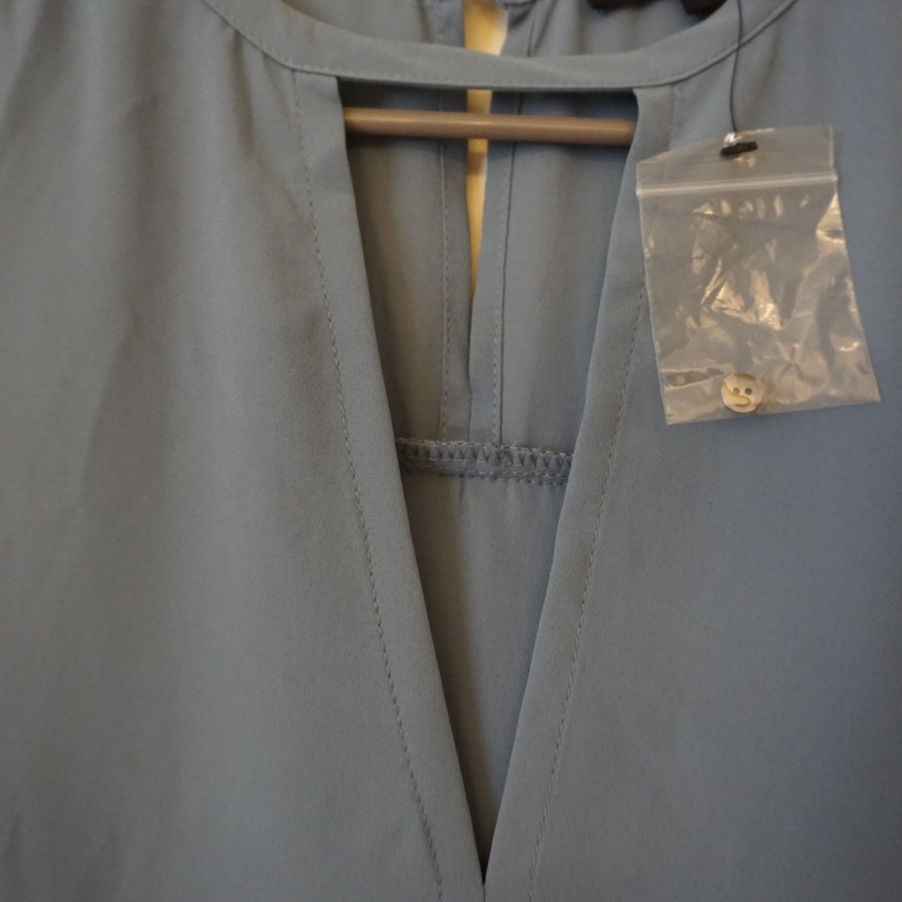 Blue Top - Picture 7 of 7